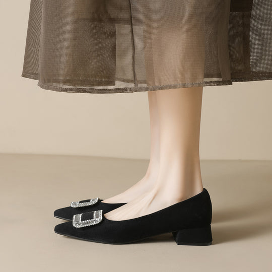 Damen spitze Pumps mit funkelndem Schnallenakzent EB