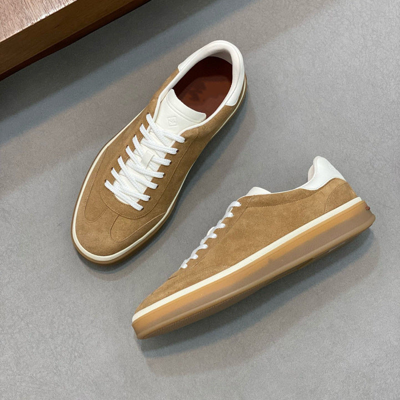 Damen Sneaker aus weichem Wildleder mit raffiniertem Schnürsystem EB