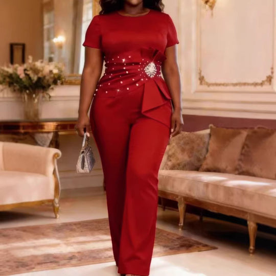 Damen eleganter Jumpsuit mit dekorativem Rüschen-Detail und Perlenakzenten EB