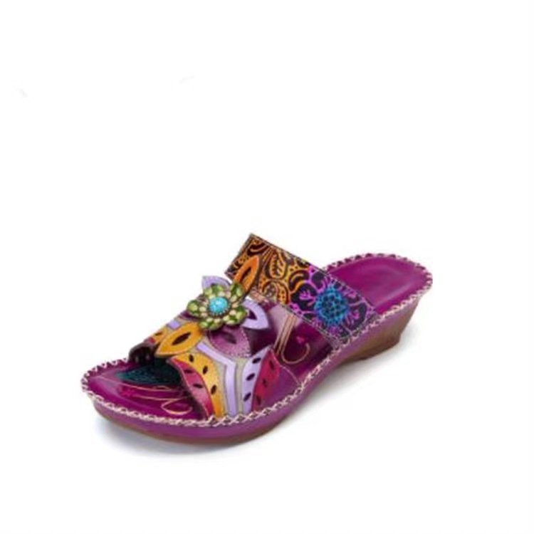 Damen komfortable Riemensandalen mit floralem Design und dekorativen Akzenten EB