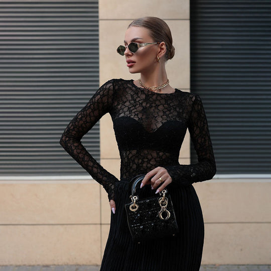 Damen Elegantes Spitzenshirt mit langem Arm und raffiniertem Mustermix EB