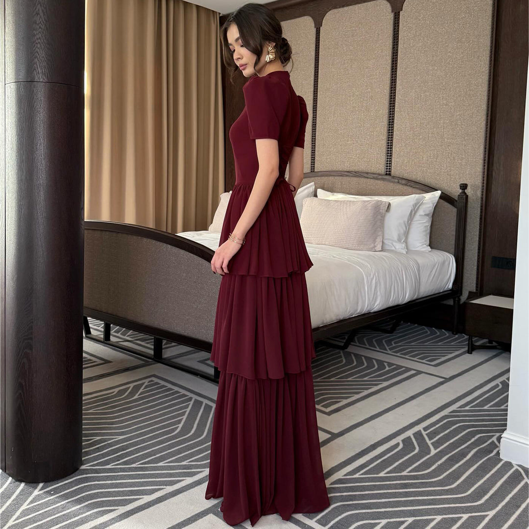 Damen Maxi-Kleid mit voluminösen Rüschendetails und elegantem Schnitt EB