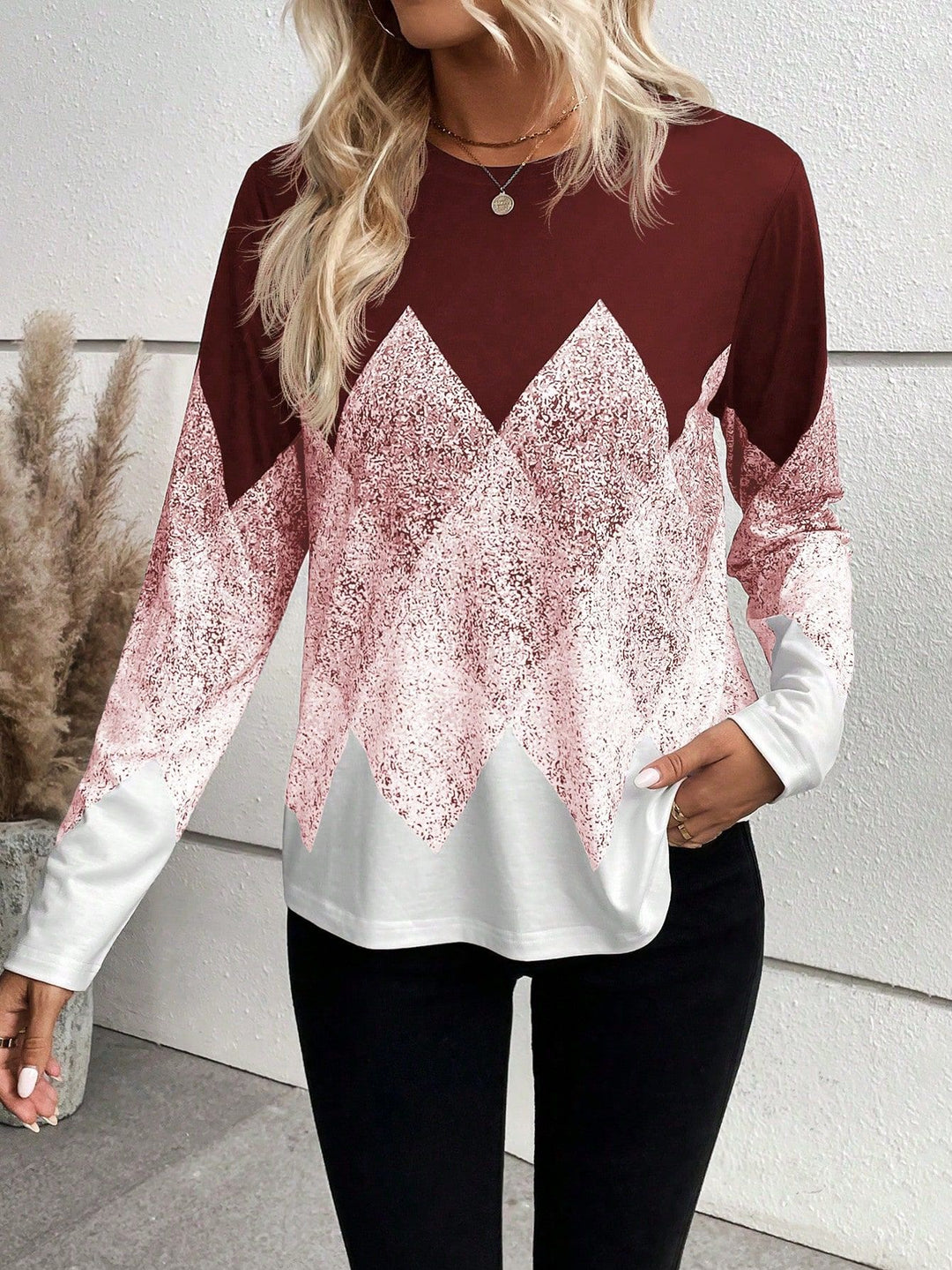 Damen Langarmshirt mit modernem geometrischem Muster EB