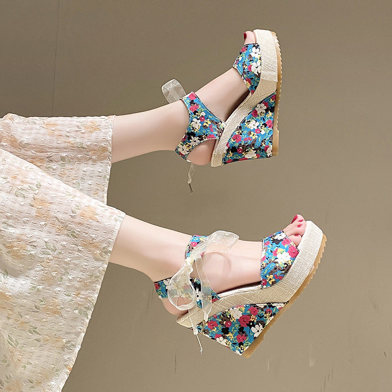 Damen Wedge-Sandalen mit floralem Design und hübschem Schleifenverschluss EB