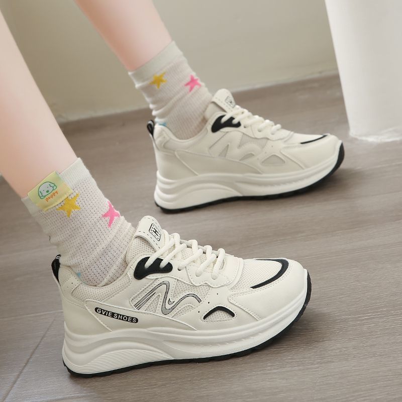 Damen City‑Chunky‑Sneaker mit skulpturierter Plateausohle, Mesh‑Einsätzen und gepolstertem Komfortkragen EB