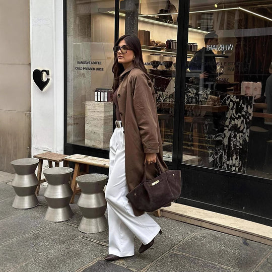 Damen modische Trenchcoatjacke mit lässigem Schnitt und Gürtel EB