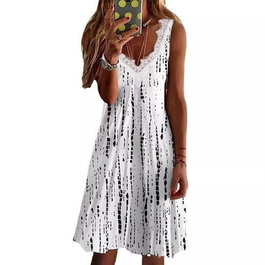 Damen Maxikleid mit Spitzenelementen und modernen Streifen EB