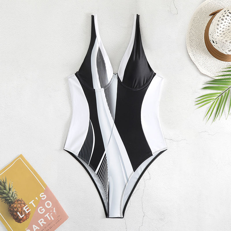 Damen Einteiler Badeanzug mit stylischem geometrischem Design EB