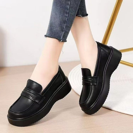 Damen Komfortable Ledereinlagen-Slipper mit hoher Plateausohle EB