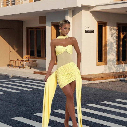 Damen Elegantes Wickelkleid mit schimmernden Raffungen und nostalgischem Halterneck EB