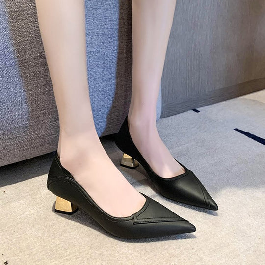 Damen elegante Pumps mit goldfarbenem Blockabsatz EB