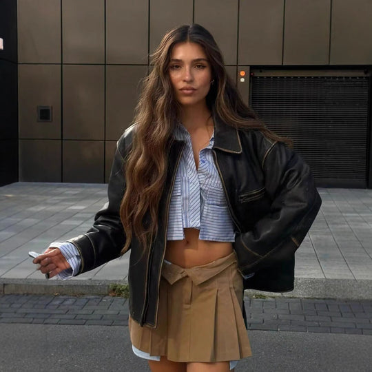 Damen cropped Hemdjacke mit strukturierten Taschen und trendigem Schnitt EB