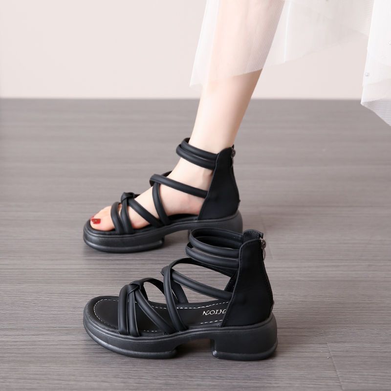 Damen Modische Sandalen mit innovativem Riemchen-Design EB