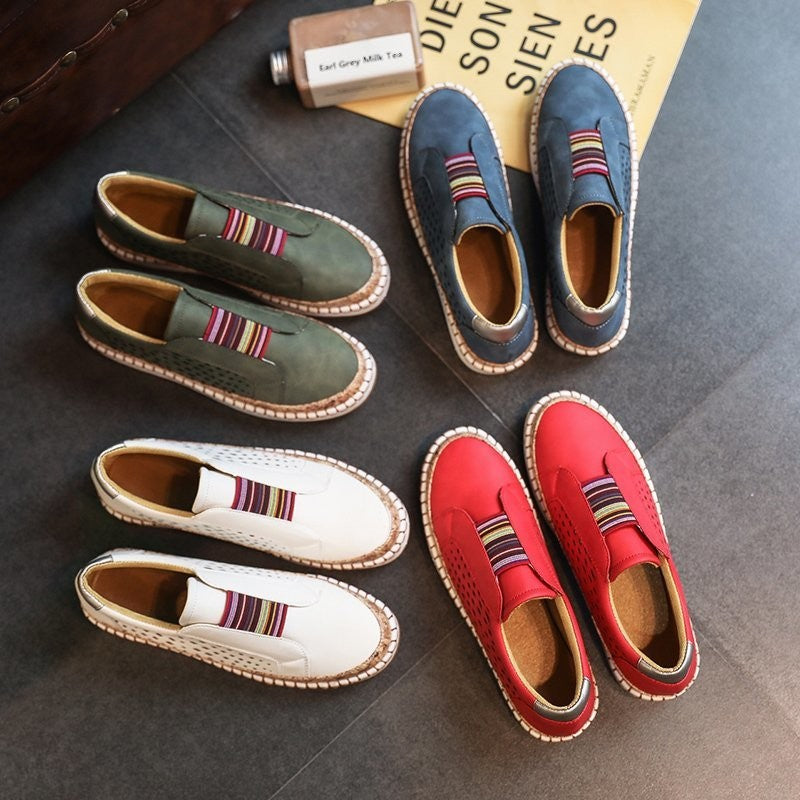 Damen lässige Slip-On Sneakers mit perforierten Details EB