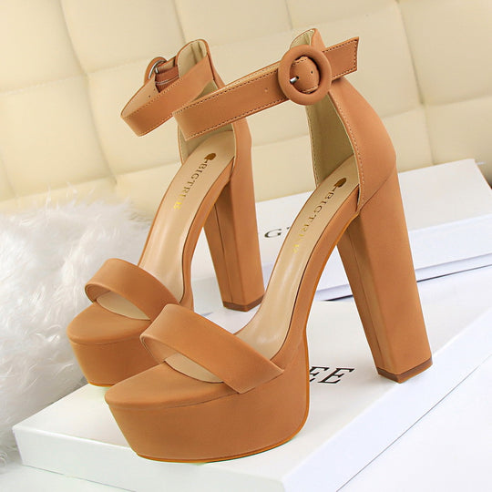 Damen Hochhackige Plateau-Sandalen mit verstellbarem Knöchelriemen und robustem Blockabsatz EB