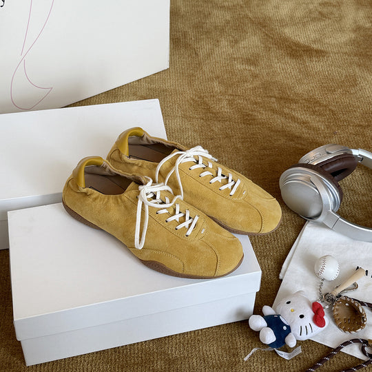 Damen Sportliche Sneakers im zeitlosen Design mit hochwertigem Wildleder EB