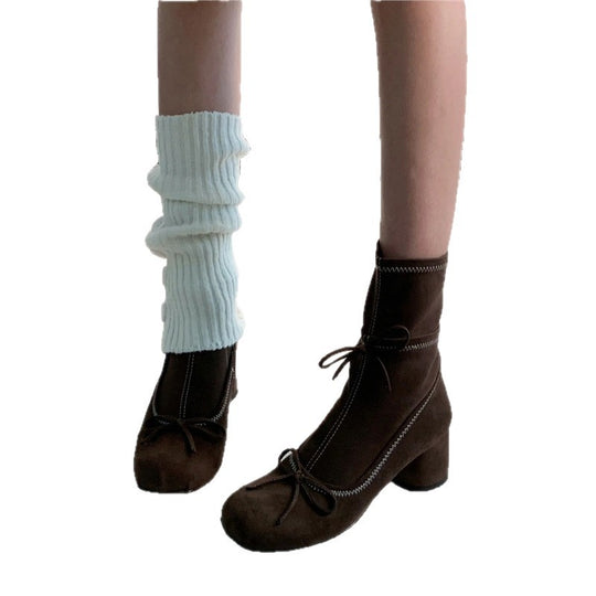 Damen Ballerina‑inspirierte Ankle‑Heels mit gerafftem Schaft und sculpted Blockabsatz EB