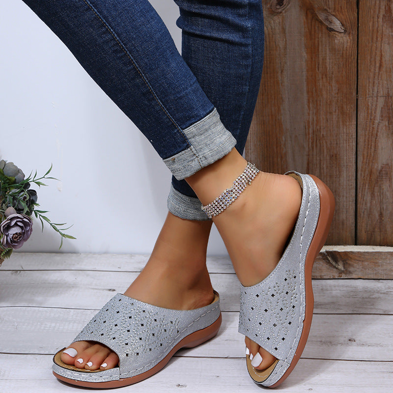 Damen Clogs mit perforiertem Obermaterial und ergonomischer Fußbettung EB
