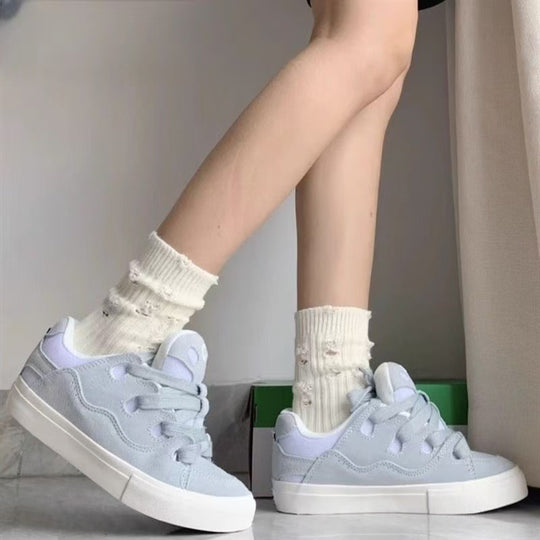 Damen Sneakers mit einzigartigem Schnürsystem und weicher Sohlenkonstruktion EB