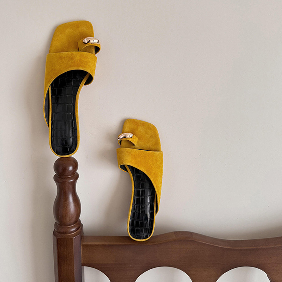 Damen Komfortable und elegante Clogs mit modischem Riemchen EB