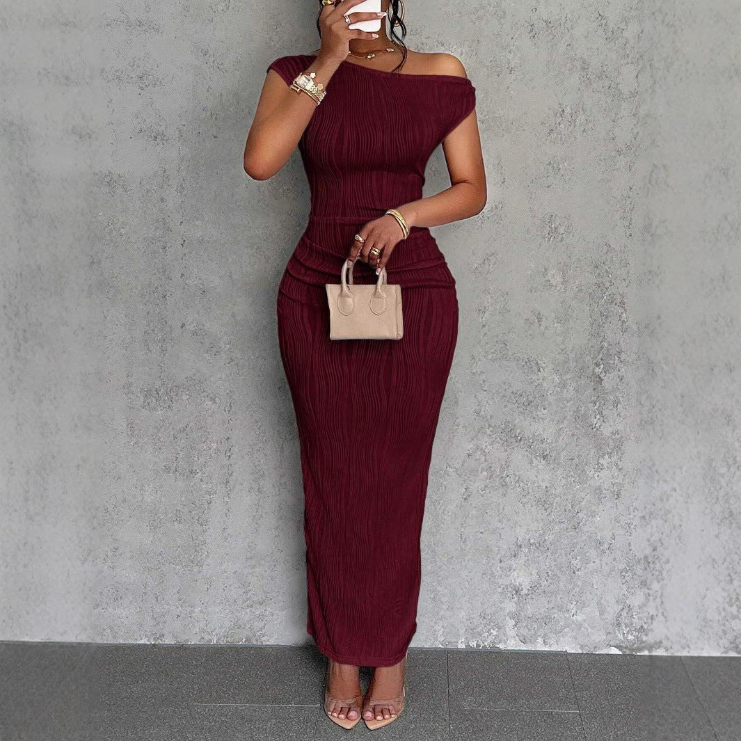Damen Figurbetontes Maxikleid mit asymmetrischem Ausschnitt und Faltenwurf EB