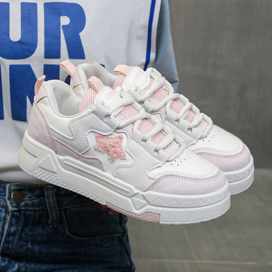 Damen Sneakers im trendigen Design mit detailverliebten Applikationen EB