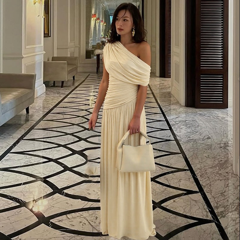 Damen Elegantes asymmetrisches Maxikleid mit Raffungen EB