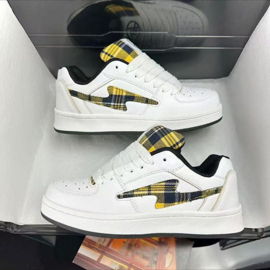 Damen Sneakers mit auffälligem Karomuster und dämpfender Sohle EB
