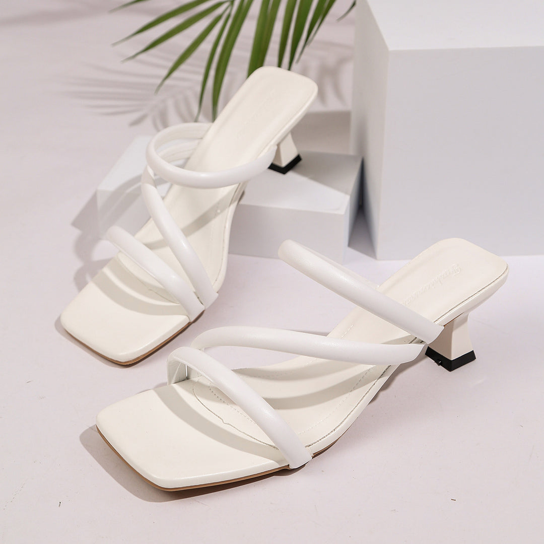 Damen Absatzsandalen mit elegantem Wickelriemendesign und stabiler Blockabsatzkonstruktion EB