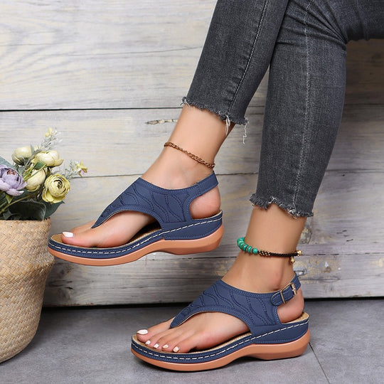 Damen Keil-Sandalette mit verstellbarem Fersenriemen und gesteppter Wildlederoptik EB
