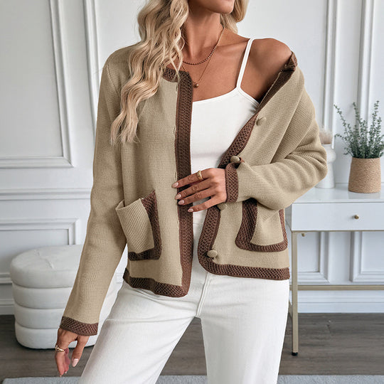 Damen Strickjacke mit dekorativen Knopfdetails und praktischen Taschen EB