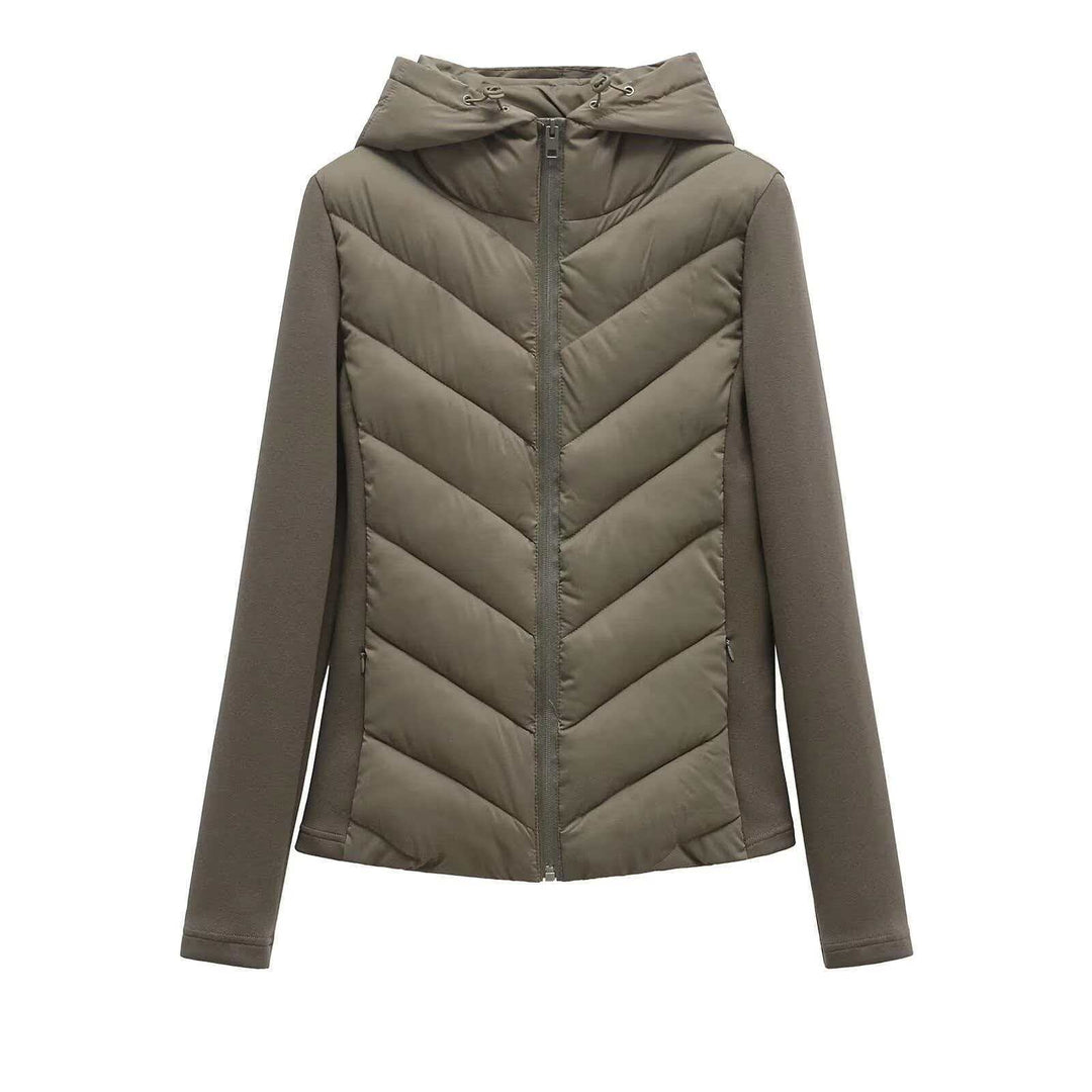 Damen nan gesteppte Kapuzenjacke mit Chevron‑Stepp, Einsätzen aus Softshell und verdecktem Reißverschluss EB
