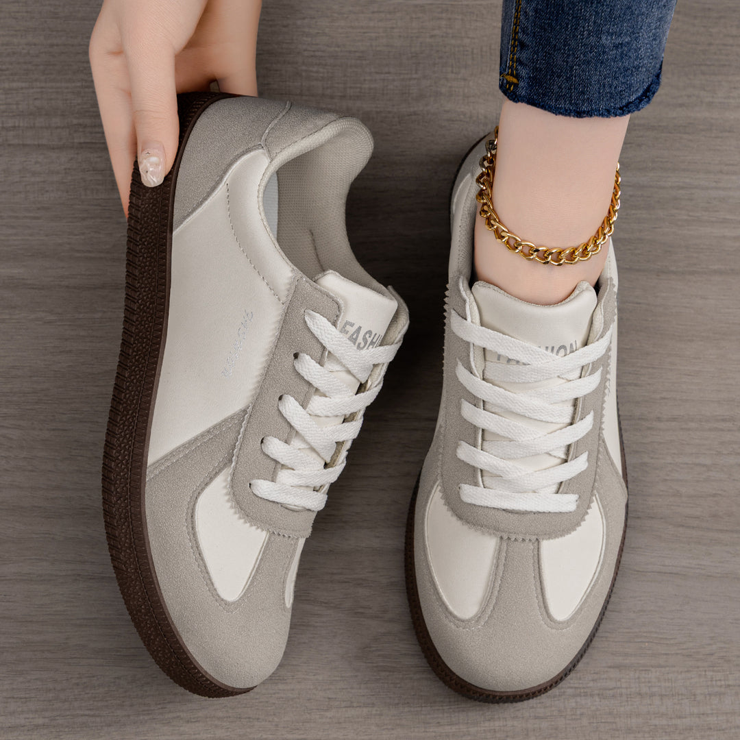 Damen nan retro-inspirierter Freizeit-Sneaker mit Veloursleder-Overlays, gepolsterter Fersenpartie und profiliertem Gummiaußensohle EB