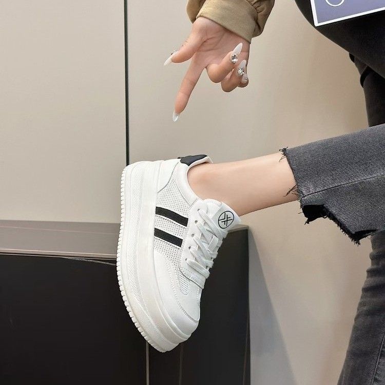 Damen Sportliche Sneakers mit atmungsaktiver Mesh-Oberfläche und komfortabler Dämpfung EB