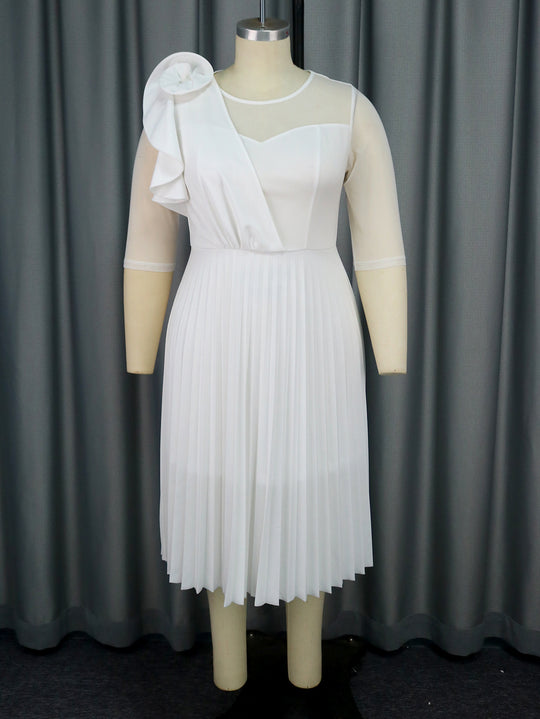 Damen elegantes Plissee-Kleid mit asymmetrischem Design und floralen Akzent EB