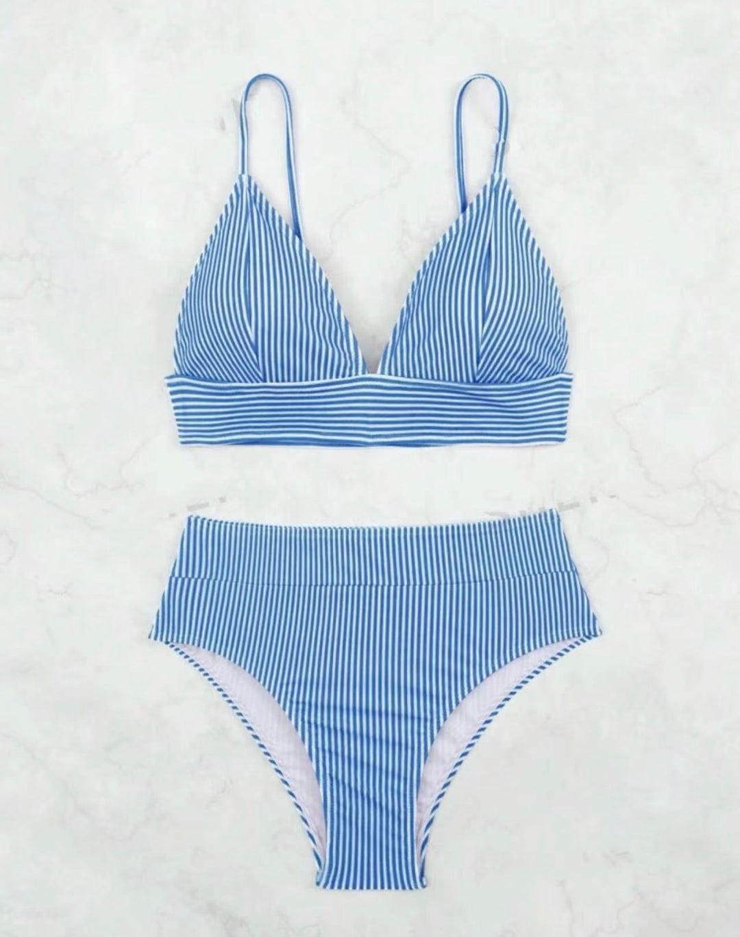Damen Hochgeschnittener Bikini mit elegantem Streifenmuster EB