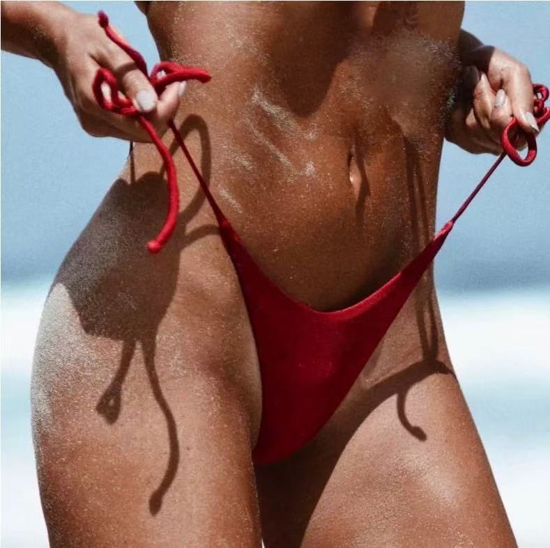 Damen Bikini-Höschen mit ultra-hohem Schnitt und verstellbaren Trägern EB