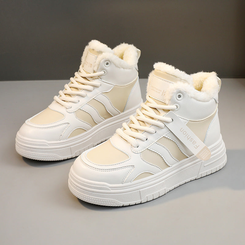 Damen Hochflorige Sneaker aus robustem Kunstleder mit weichem Innenfutter EB