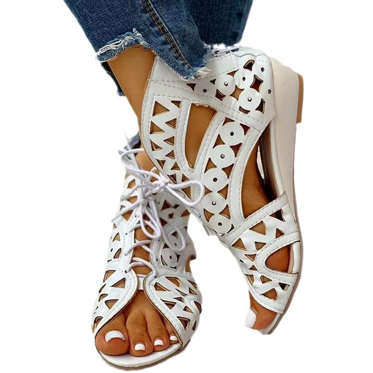 Damen Schnürsandalen mit luftiger Cut-Out-Optik und rutschfester Sohle EB