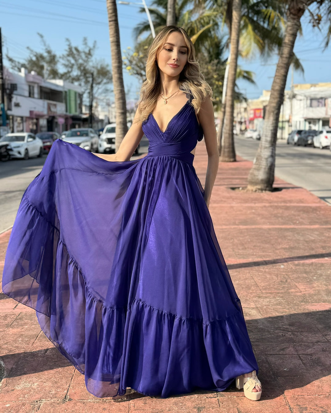 Damen Maxikleid mit luftigen Rüschendetails und ausgefallenem Wickeldesign EB