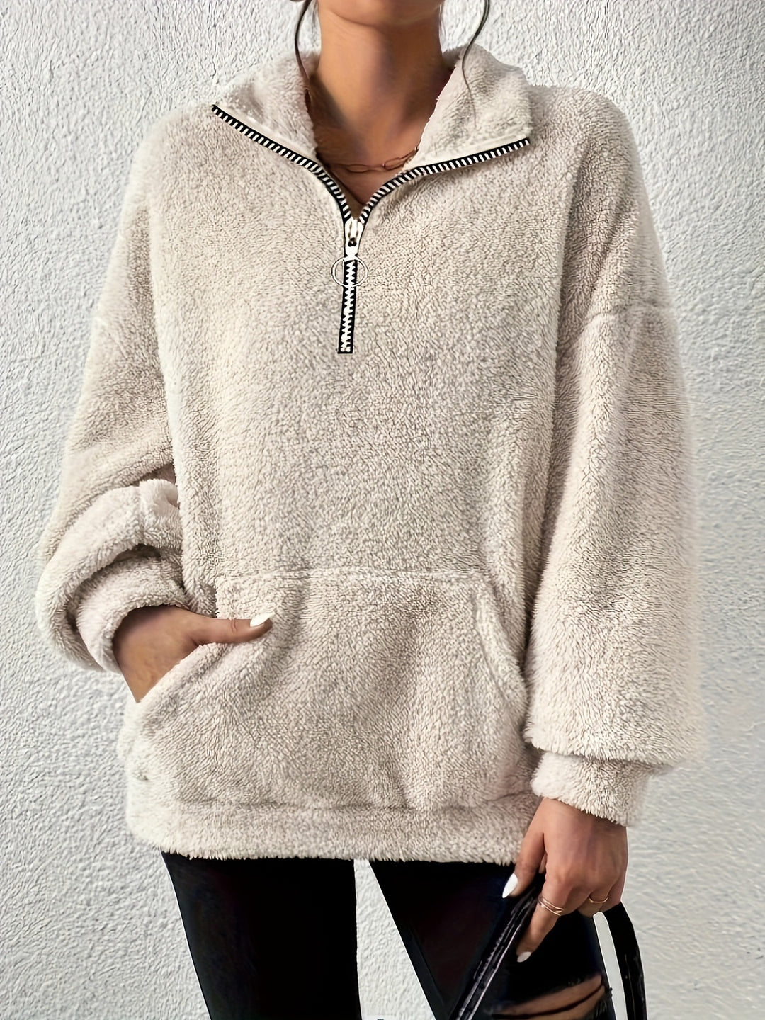 Damen kuscheliger Fleece-Pullover mit halbem Reißverschluss und Seitentaschen EB