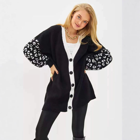 Damen Grobstrickjacke mit kontrastierenden Ärmeln und Knopfdetails EB