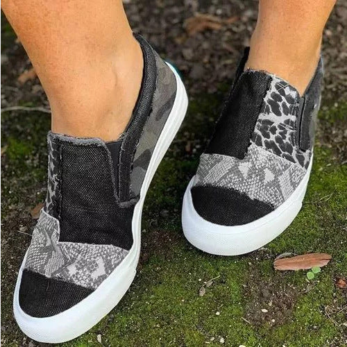 Damen modische Slip-On Sneakers mit Muster-Mix von EB