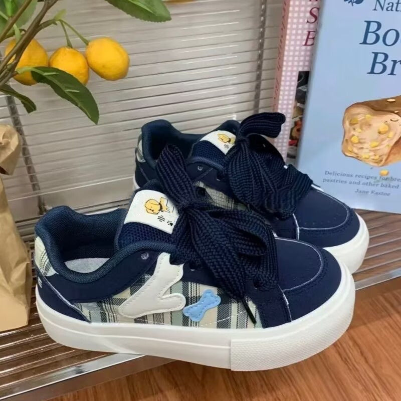 Damen Sneakers mit tierischem Motiv und robustem Design EB