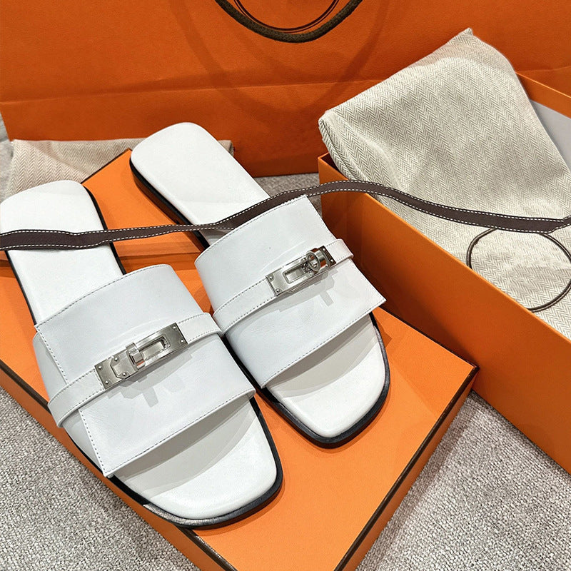 Damen Riemensandalen mit eleganter Schnallenverzierung und bequemer Fußbettgestaltung EB