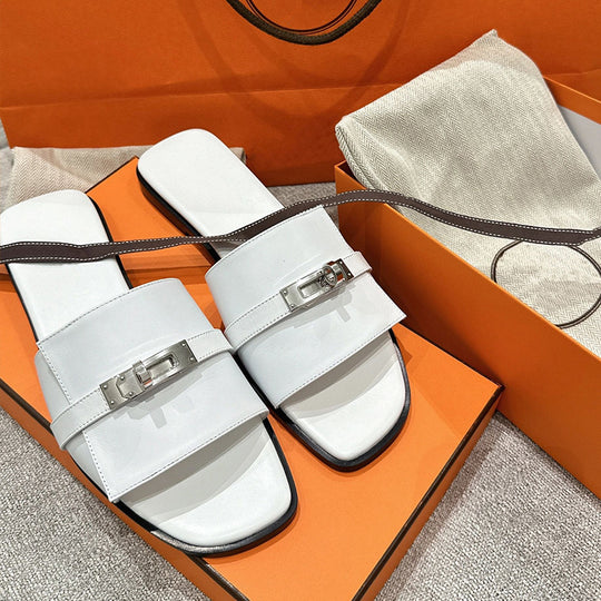 Damen Riemensandalen mit eleganter Schnallenverzierung und bequemer Fußbettgestaltung EB