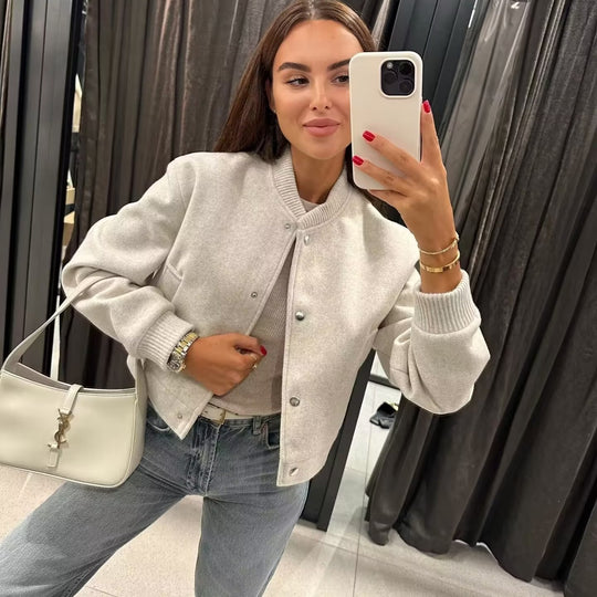 Damen trendige Bomberjacke mit lässigem Schnitt und praktischen Taschen EB