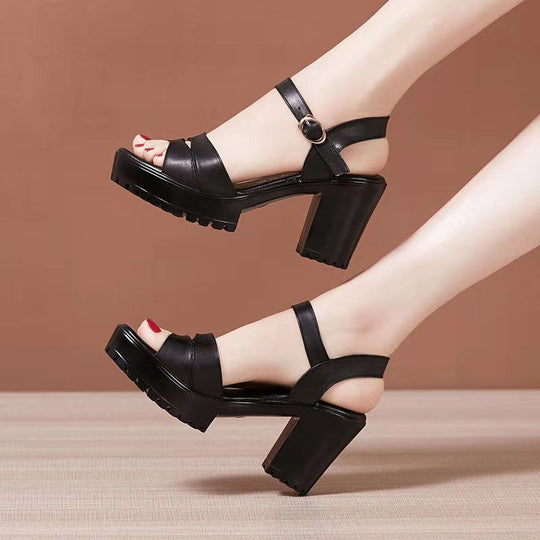 Damen Plateau Sandalen mit speziellen Riemen und rutschfester Sohle EB
