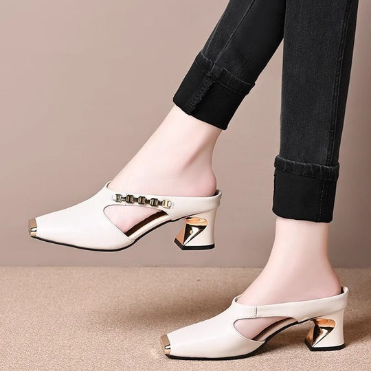 Damen Modische Clogs mit elegantem Glanz-Detail und bequemer Laufsohle EB