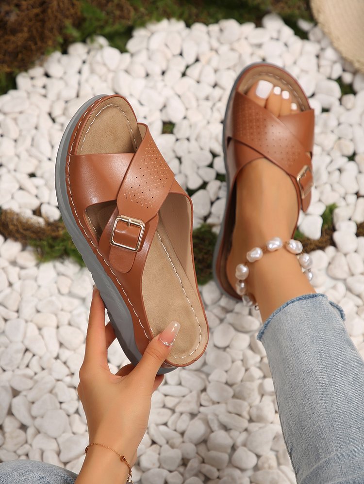 Damen Ergonomische Komfort Pantolette mit Memoryfußbett, perforierten Kreuzriemen und verstellbarer Zierschnalle EB